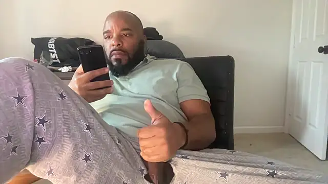 Snapshot of Bbcfun44 chatting on November 21, 2025, 10:42 pm Bbcfun44 online show from November 21, 2025, 10:42 pm