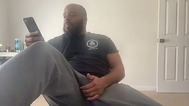 Snapshot of Bbcfun44 chatting on November 12, 2025, 8:34 pm Bbcfun44 online show from November 12, 2025, 8:34 pm