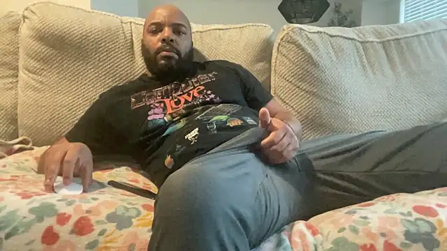 Snapshot of Bbcfun44 chatting on February 12, 2025, 10:37 pm Bbcfun44 online show from February 12, 2025, 10:37 pm