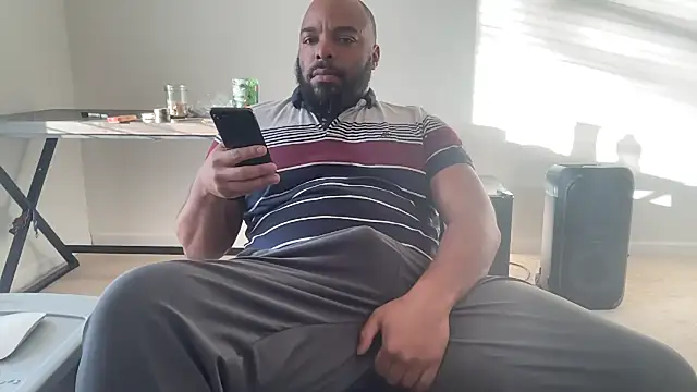 Snapshot of Bbcfun44 chatting on February 4, 2026, 2:23 pm Bbcfun44 online show from February 4, 2026, 2:23 pm