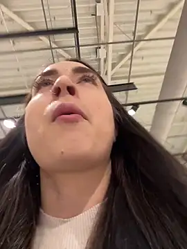 Snapshot of Holly_Play chatting on February 28, 2025, 11:03 am Holly Play online show from February 28, 2025, 11:03 am