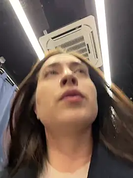 Snapshot of Holly_Play chatting on March 13, 2025, 11:41 am Holly Play online show from March 13, 2025, 11:41 am