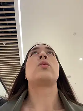 Holly Play online show from April 13, 2026, 11:58 am