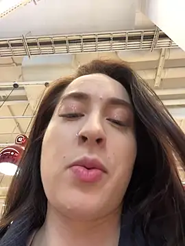 Snapshot of Holly_Play chatting on March 15, 2025, 7:20 am Holly Play online show from March 15, 2025, 7:20 am