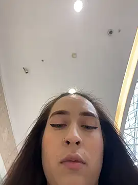 Snapshot of Holly_Play chatting on October 23, 2025, 9:19 am Holly Play online show from October 23, 2025, 9:19 am