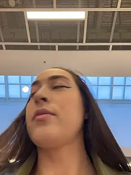 Snapshot of Holly_Play chatting on October 24, 2025, 10:03 am Holly Play online show from October 24, 2025, 10:03 am