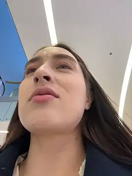 Snapshot of Holly_Play chatting on November 30, 2025, 7:09 am Holly Play online show from November 30, 2025, 7:09 am