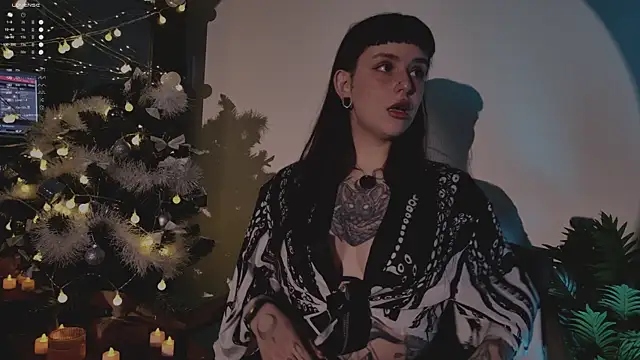 MichaellaMoon online show from December 20, 2025, 6:55 pm