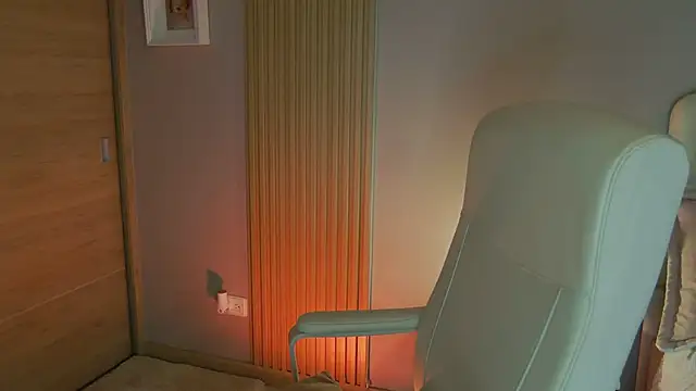 Alessia-miller  online show from January 22, 2025, 2:48 am