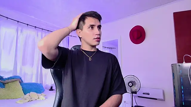 Chris Maddox online show from November 16, 2025, 7:51 pm