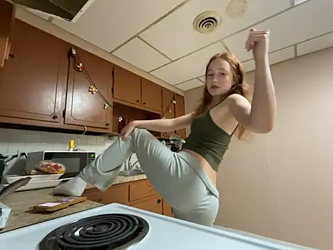 gingerbabe18 online show from April 10, 2026, 12:39 am