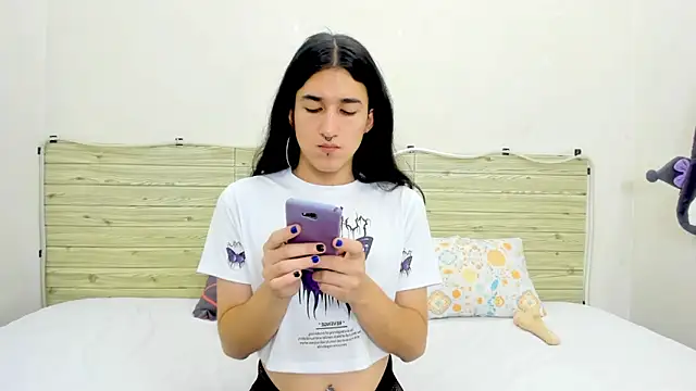 Evil Queen13 online show from February 5, 2026, 8:59 pm