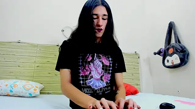 Evil Queen13 online show from November 20, 2025, 8:09 pm