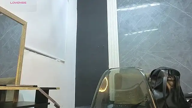 Snapshot of YummyDuooo chatting on November 29, 2025, 12:05 pm YummyDuooo online show from November 29, 2025, 12:05 pm