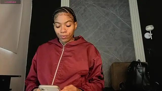 Snapshot of YummyDuooo chatting on November 12, 2025, 12:09 pm YummyDuooo online show from November 12, 2025, 12:09 pm