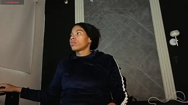 Snapshot of YummyDuooo chatting on November 23, 2025, 11:53 am YummyDuooo online show from November 23, 2025, 11:53 am