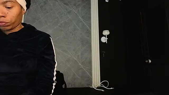 Snapshot of YummyDuooo chatting on November 22, 2025, 11:53 am YummyDuooo online show from November 22, 2025, 11:53 am