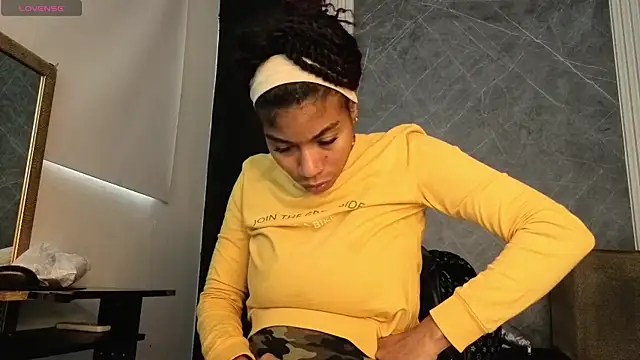 Snapshot of YummyDuooo chatting on October 25, 2025, 12:04 pm YummyDuooo online show from October 25, 2025, 12:04 pm