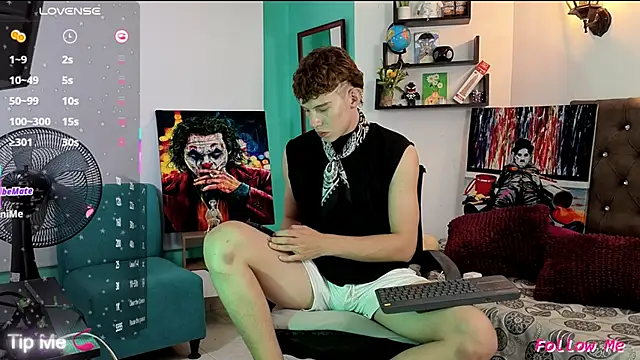 Snapshot of flowers18 chatting on November 17, 2025, 10:36 pm flowers18 online show from November 17, 2025, 10:36 pm