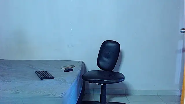 mikecoper 23 online show from March 7, 2026, 2:22 pm