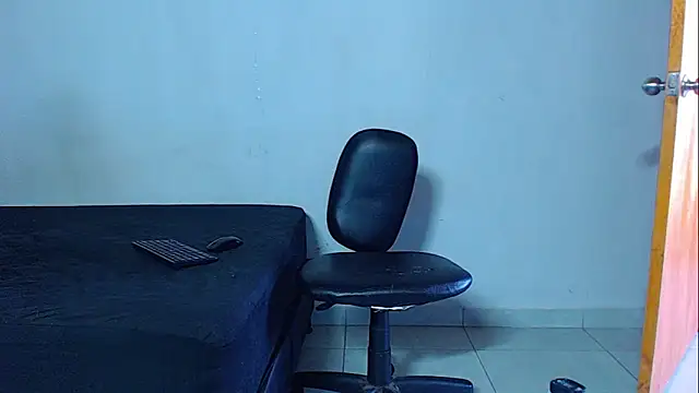 mikecoper 23 online show from February 3, 2026, 1:27 pm