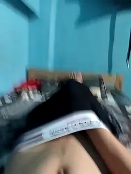 Snapshot of funnguy25 chatting on October 3, 2025, 7:32 am funnguy25 online show from October 3, 2025, 7:32 am