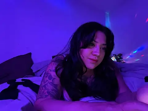 Phoenixcalixo online show from April 26, 2026, 8:22 am