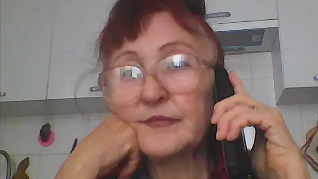 Snapshot of TanyaSweet634 chatting on October 3, 2025, 6:15 am TanyaSweet634 online show from October 3, 2025, 6:15 am