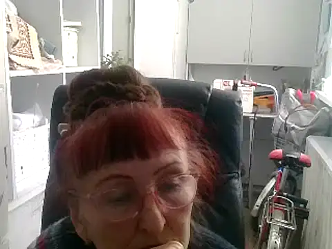 Snapshot of TanyaSweet634 chatting on March 23, 2025, 7:53 am TanyaSweet634 online show from March 23, 2025, 7:53 am