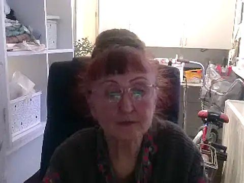 Snapshot of TanyaSweet634 chatting on March 22, 2025, 3:53 pm TanyaSweet634 online show from March 22, 2025, 3:53 pm