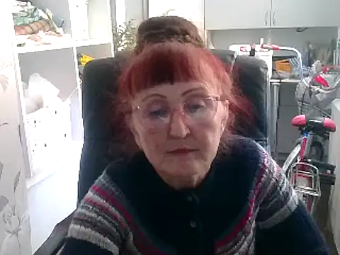 Snapshot of TanyaSweet634 chatting on March 21, 2025, 2:29 pm TanyaSweet634 online show from March 21, 2025, 2:29 pm