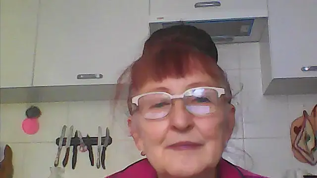 Snapshot of TanyaSweet634 chatting on September 19, 2025, 6:28 am TanyaSweet634 online show from September 19, 2025, 6:28 am