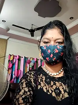 Snapshot of Bangarupapa chatting on November 3, 2025, 4:17 am Bangarupapa online show from November 3, 2025, 4:17 am