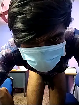 Tamilandteluguboy14 online show from April 13, 2026, 11:14 am