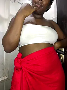 Snapshot of prettiepearl chatting on October 31, 2025, 1:13 am prettiepearl online show from October 31, 2025, 1:13 am