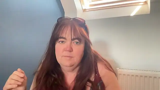 curvy-milf-abbie online show from May 26, 2026, 10:13 am