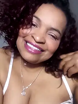 Snapshot of _violetta_- chatting on November 11, 2025, 12:38 am violetta - online show from November 11, 2025, 12:38 am