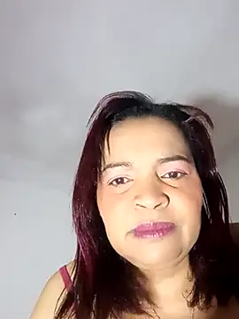 Snapshot of _violetta_- chatting on October 10, 2025, 12:28 pm  violetta - online show from October 10, 2025, 12:28 pm