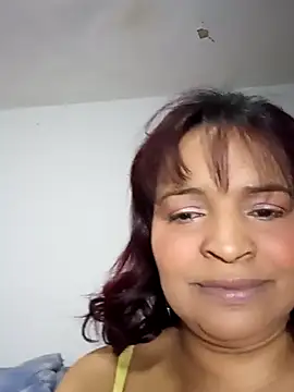 Snapshot of _violetta_- chatting on September 17, 2025, 2:52 pm  violetta - online show from September 17, 2025, 2:52 pm