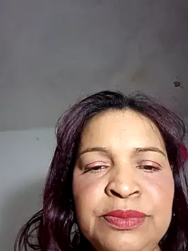 Snapshot of _violetta_- chatting on September 17, 2025, 2:46 am  violetta - online show from September 17, 2025, 2:46 am