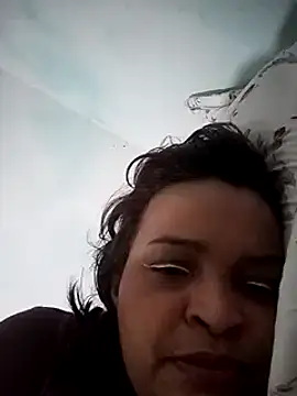 Snapshot of _violetta_- chatting on March 22, 2025, 12:17 am  violetta - online show from March 22, 2025, 12:17 am