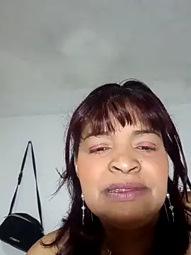 Snapshot of _violetta_- chatting on September 26, 2025, 12:12 pm  violetta - online show from September 26, 2025, 12:12 pm