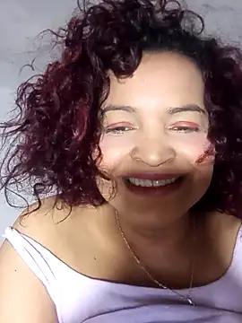 Snapshot of _violetta_- chatting on November 11, 2025, 12:44 pm violetta - online show from November 11, 2025, 12:44 pm