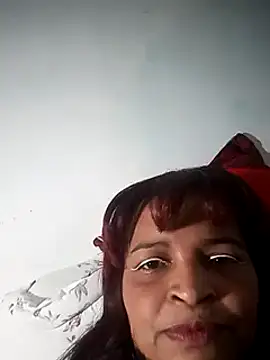 Snapshot of _violetta_- chatting on March 19, 2025, 9:48 pm  violetta - online show from March 19, 2025, 9:48 pm