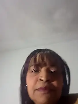Snapshot of _violetta_- chatting on September 10, 2025, 12:53 am  violetta - online show from September 10, 2025, 12:53 am