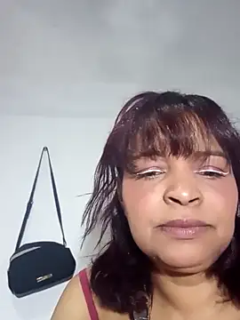 Snapshot of _violetta_- chatting on September 12, 2025, 12:38 pm  violetta - online show from September 12, 2025, 12:38 pm