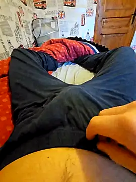 Snapshot of Azerty0911 chatting on November 28, 2025, 8:14 am Azerty0911 online show from November 28, 2025, 8:14 am