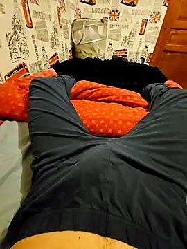 Snapshot of Azerty0911 chatting on November 27, 2025, 8:09 pm Azerty0911 online show from November 27, 2025, 8:09 pm