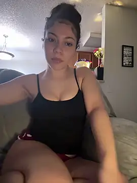 Snapshot of ladylavish chatting on March 17, 2026, 5:21 am ladylavish online show from March 17, 2026, 5:21 am