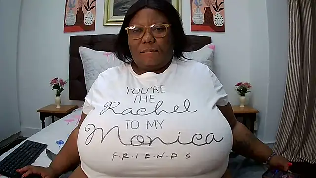 DAIRYBELLELIZxx online show from May 27, 2026, 9:22 pm